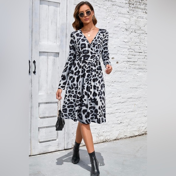 Womens Leopard Print Midi Dress sz L - Picture 3 of 13